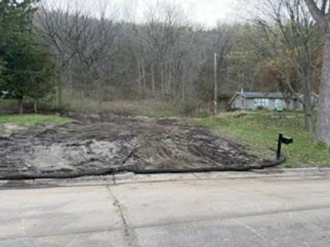 Photo of 3235 Cliffside Drive, La Crosse, WI 54601 (MLS # 2021138)