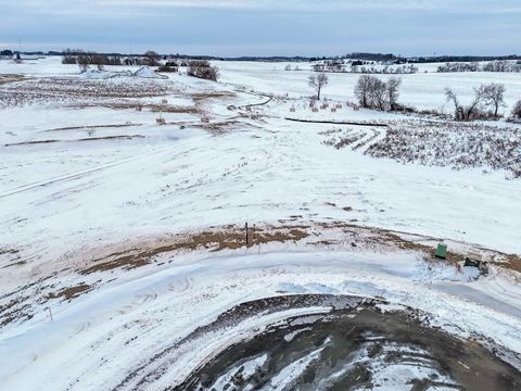 Photo of Lot 9 Frostwood Valley Condominium Association Avenue, Verona, WI 53593 (MLS # 2015173)