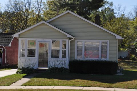 Photo of 204 E Madison Street, Spring Green, WI 53588 (MLS # 2010618)