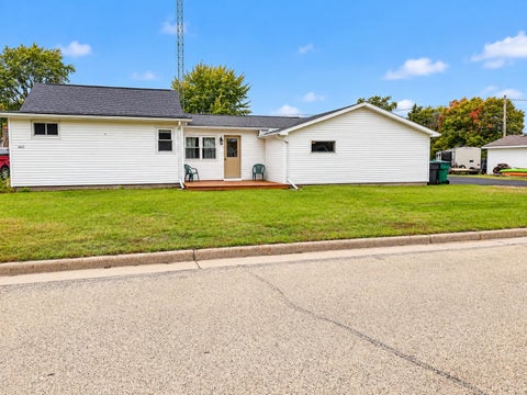 Photo of 471 N Fulton Street, Princeton, WI 54968 (MLS # 2033759)
