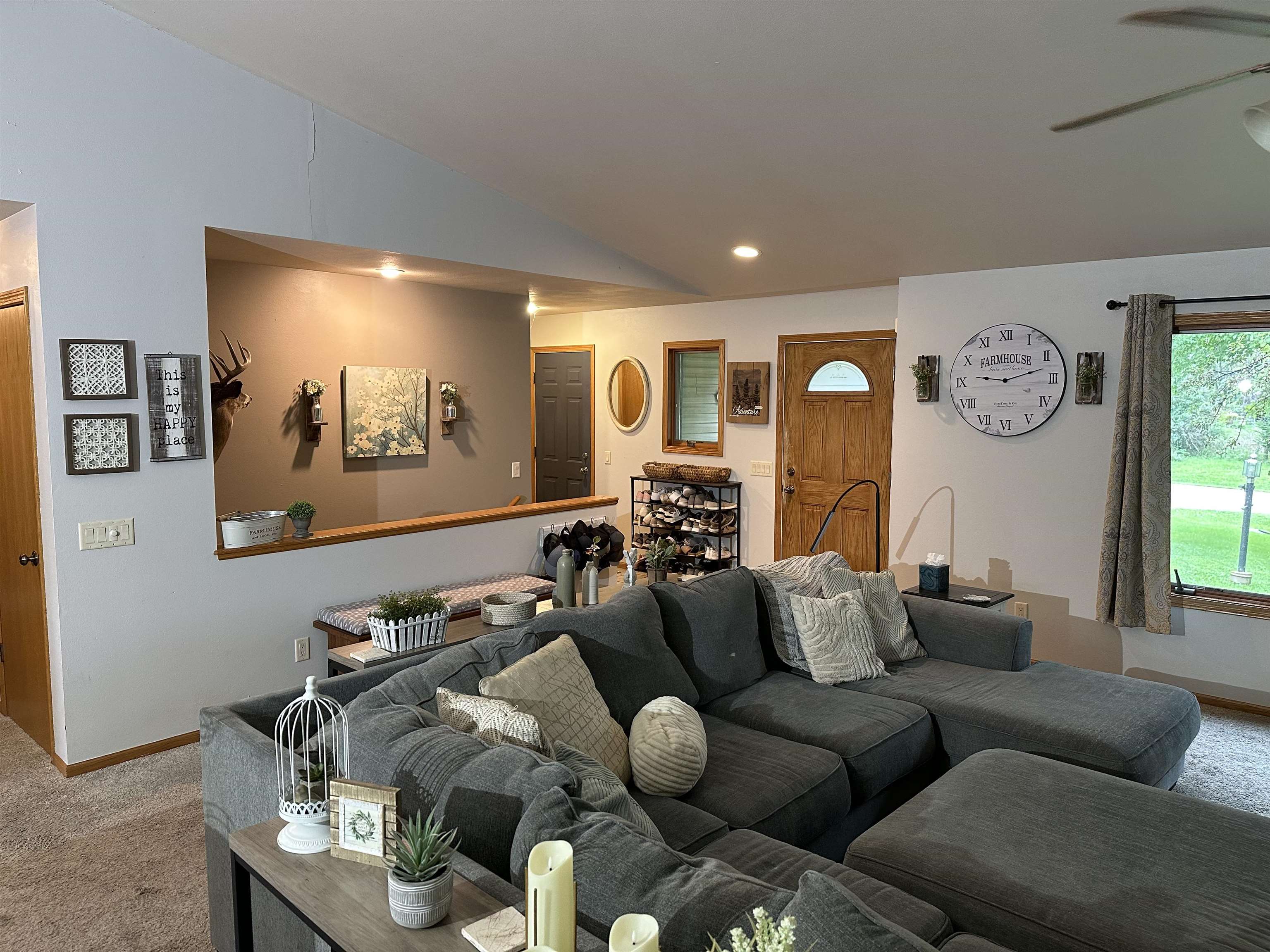 Stoughton, Wisconsin 53589, United States, 4 Bedrooms Bedrooms, ,3 BathroomsBathrooms,Residential,Active,189188