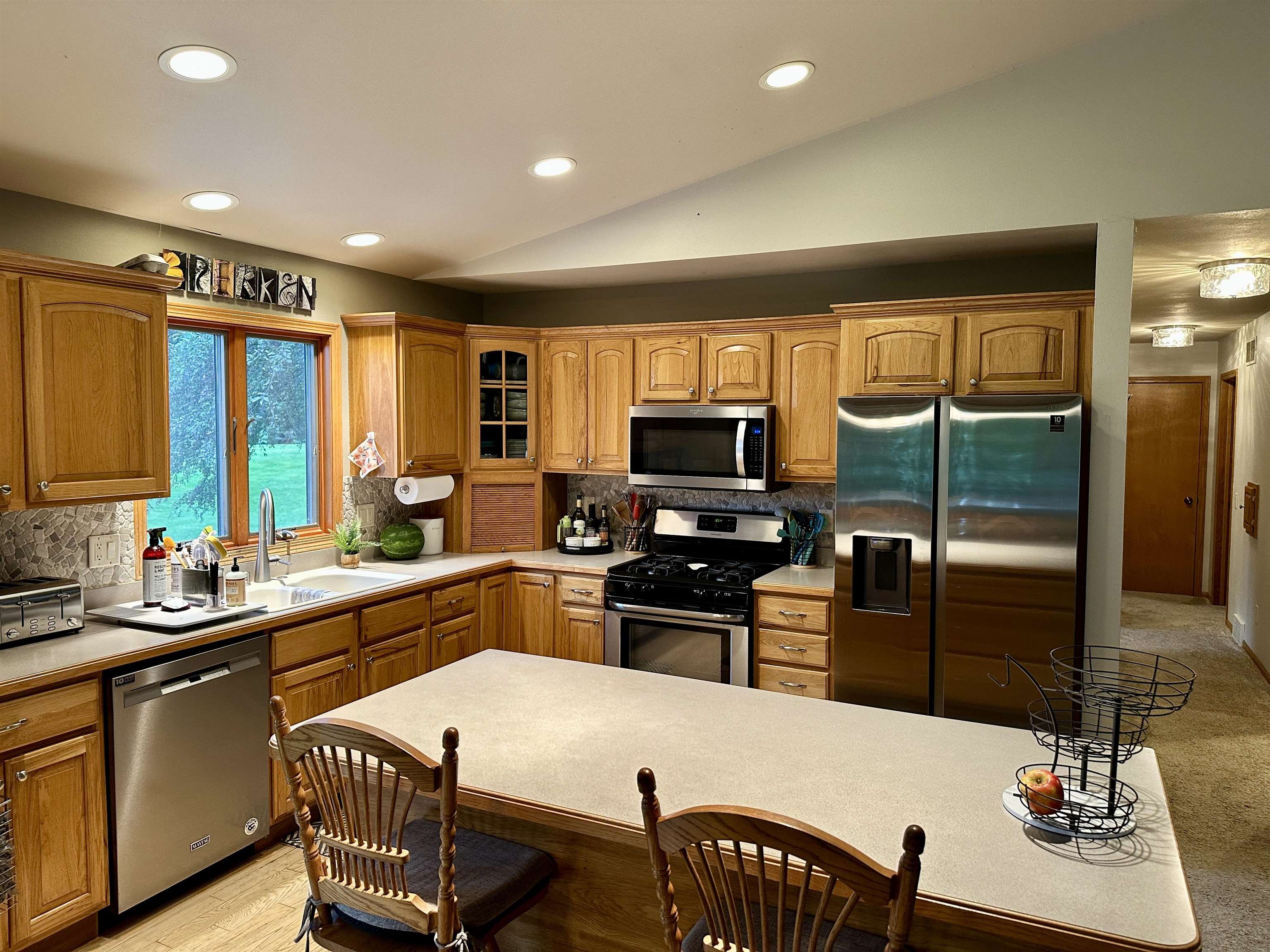 Stoughton, Wisconsin 53589, United States, 4 Bedrooms Bedrooms, ,3 BathroomsBathrooms,Residential,Active,189188