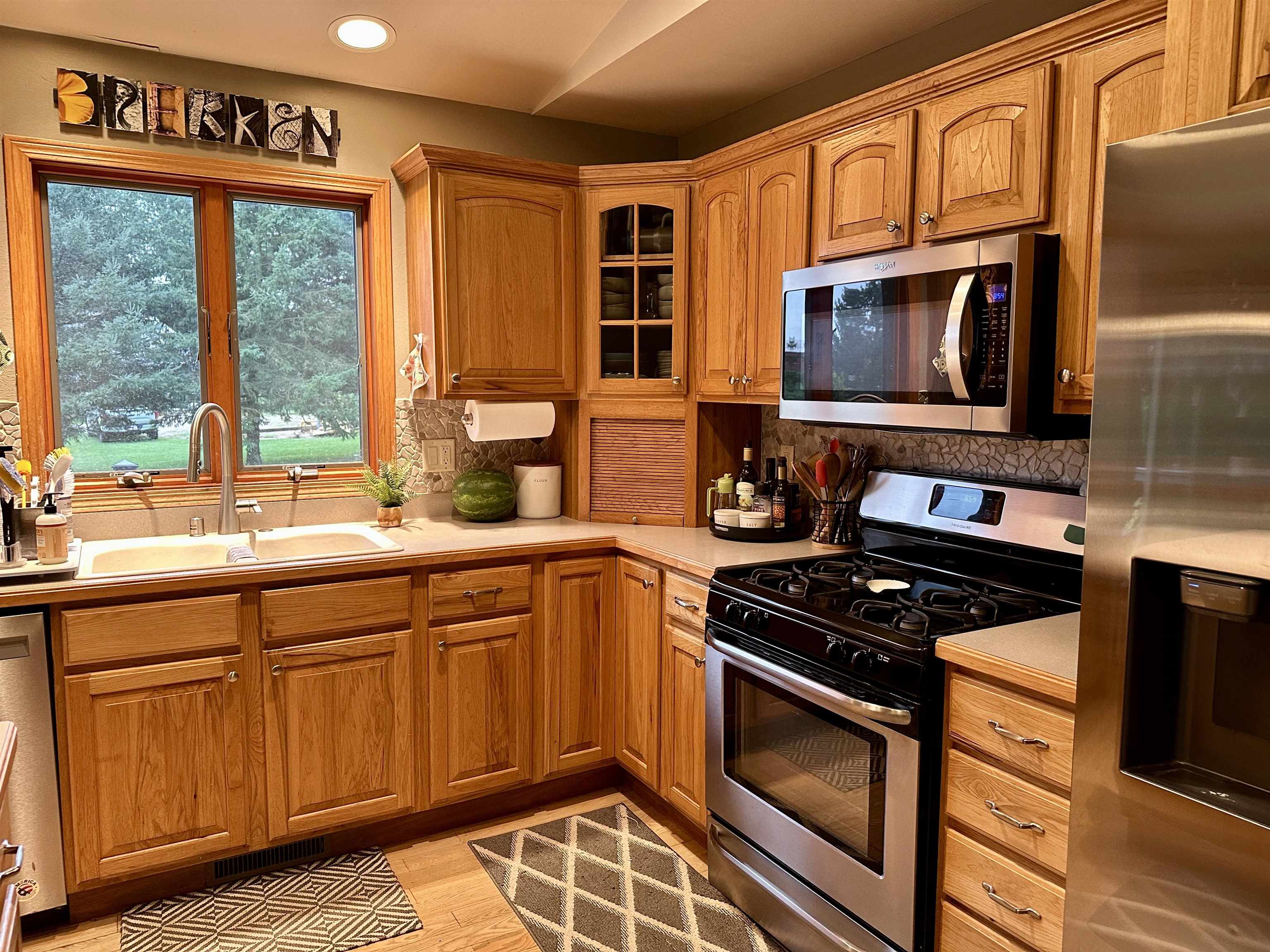 Stoughton, Wisconsin 53589, United States, 4 Bedrooms Bedrooms, ,3 BathroomsBathrooms,Residential,Active,189188