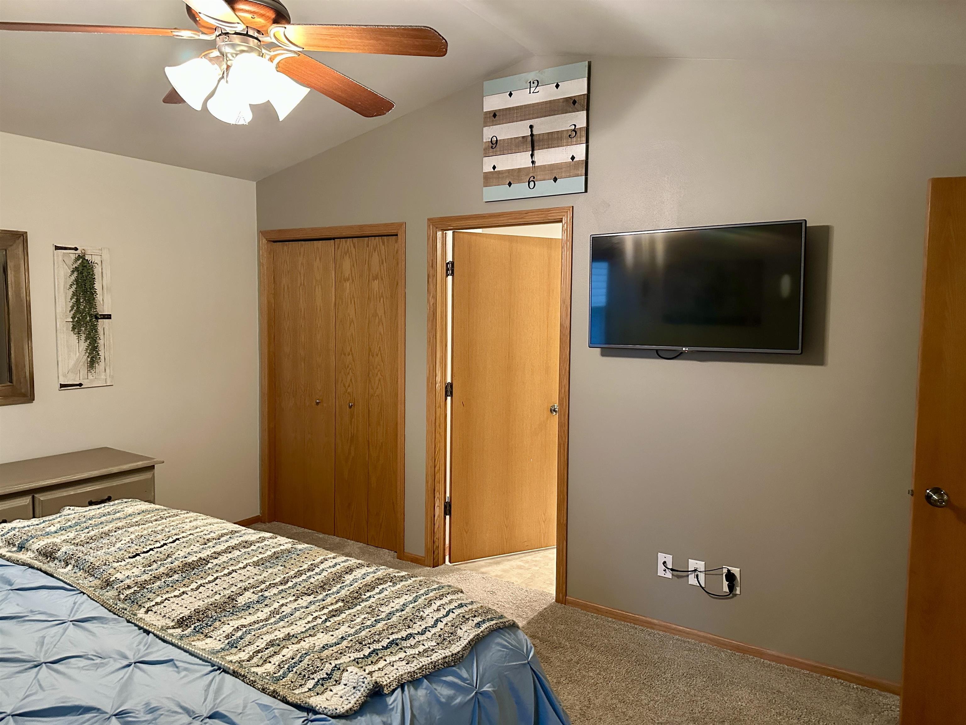 Stoughton, Wisconsin 53589, United States, 4 Bedrooms Bedrooms, ,3 BathroomsBathrooms,Residential,Active,189188