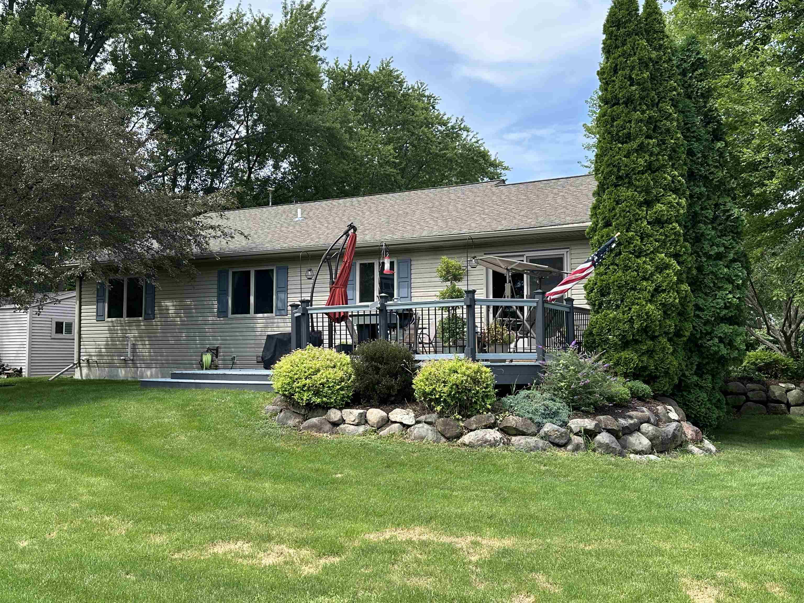 Stoughton, Wisconsin 53589, United States, 4 Bedrooms Bedrooms, ,3 BathroomsBathrooms,Residential,Active,189188