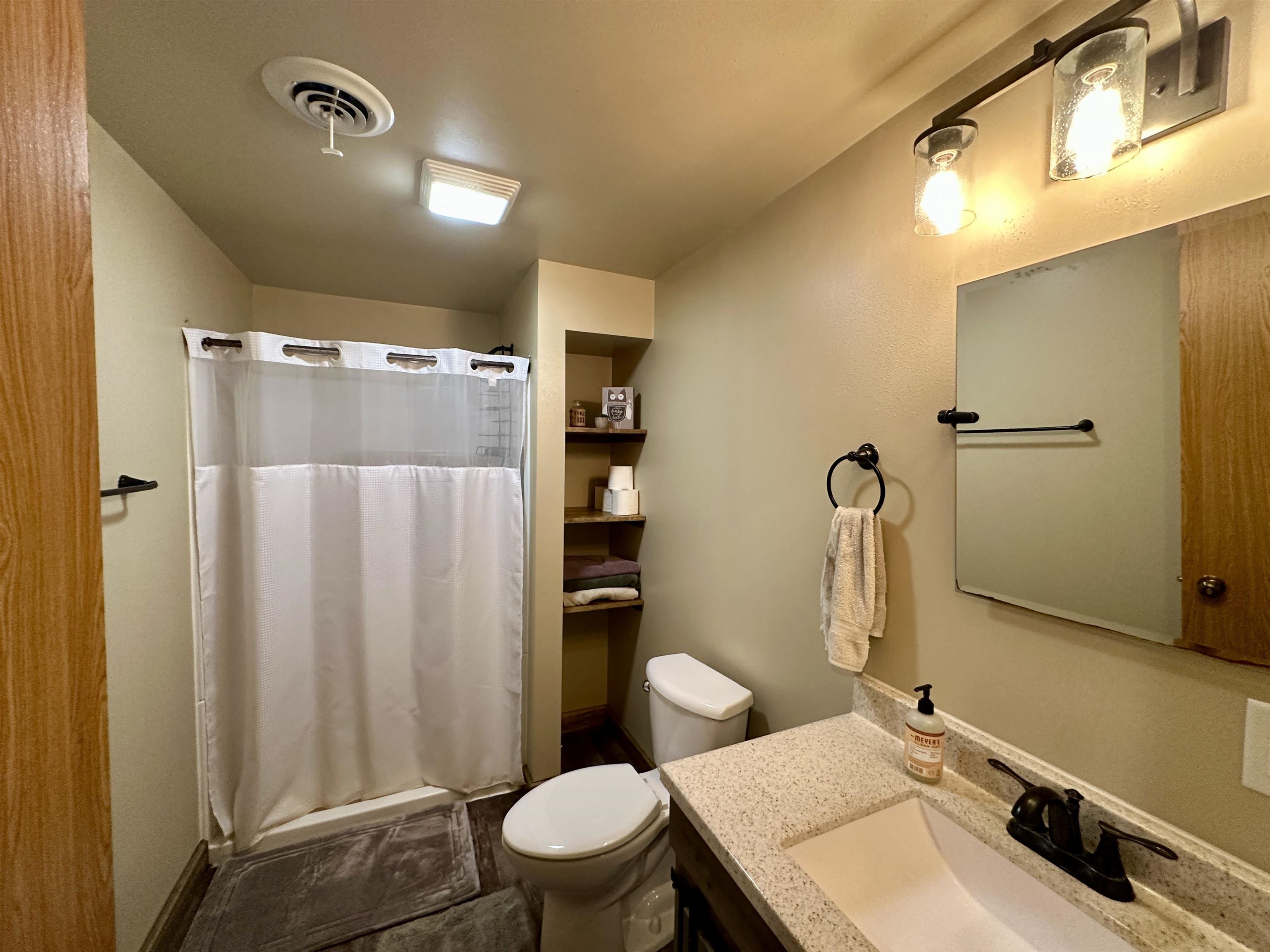 Stoughton, Wisconsin 53589, United States, 4 Bedrooms Bedrooms, ,3 BathroomsBathrooms,Residential,Active,189188