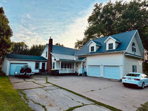 Photo of 112 W Bluff Street, Cassville, WI 53806 (MLS # 2031222)