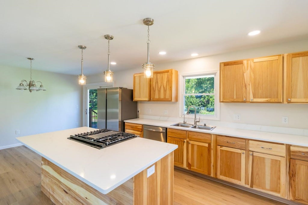2817256373 Real Estate Search