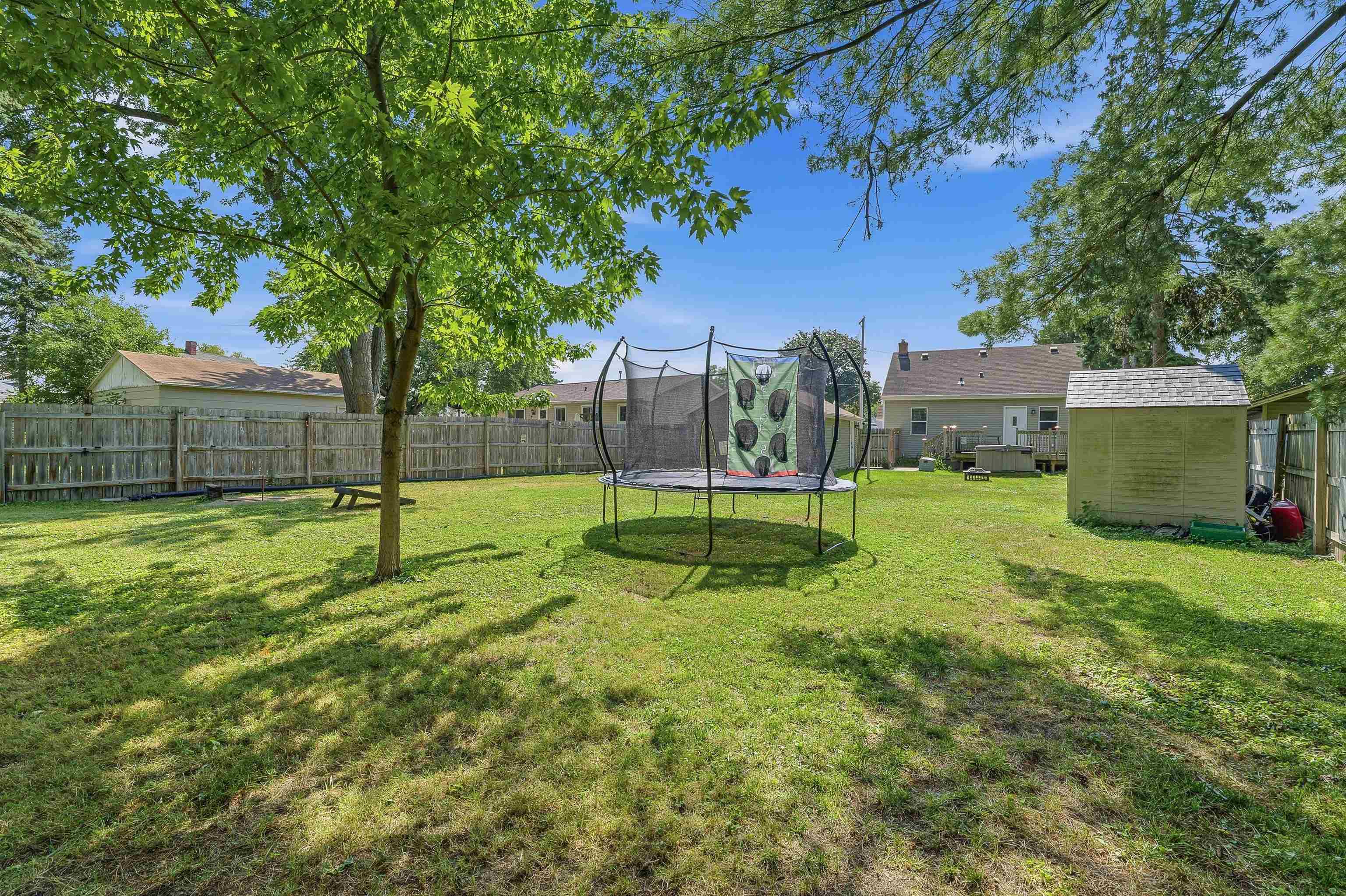 438 W Foster Street