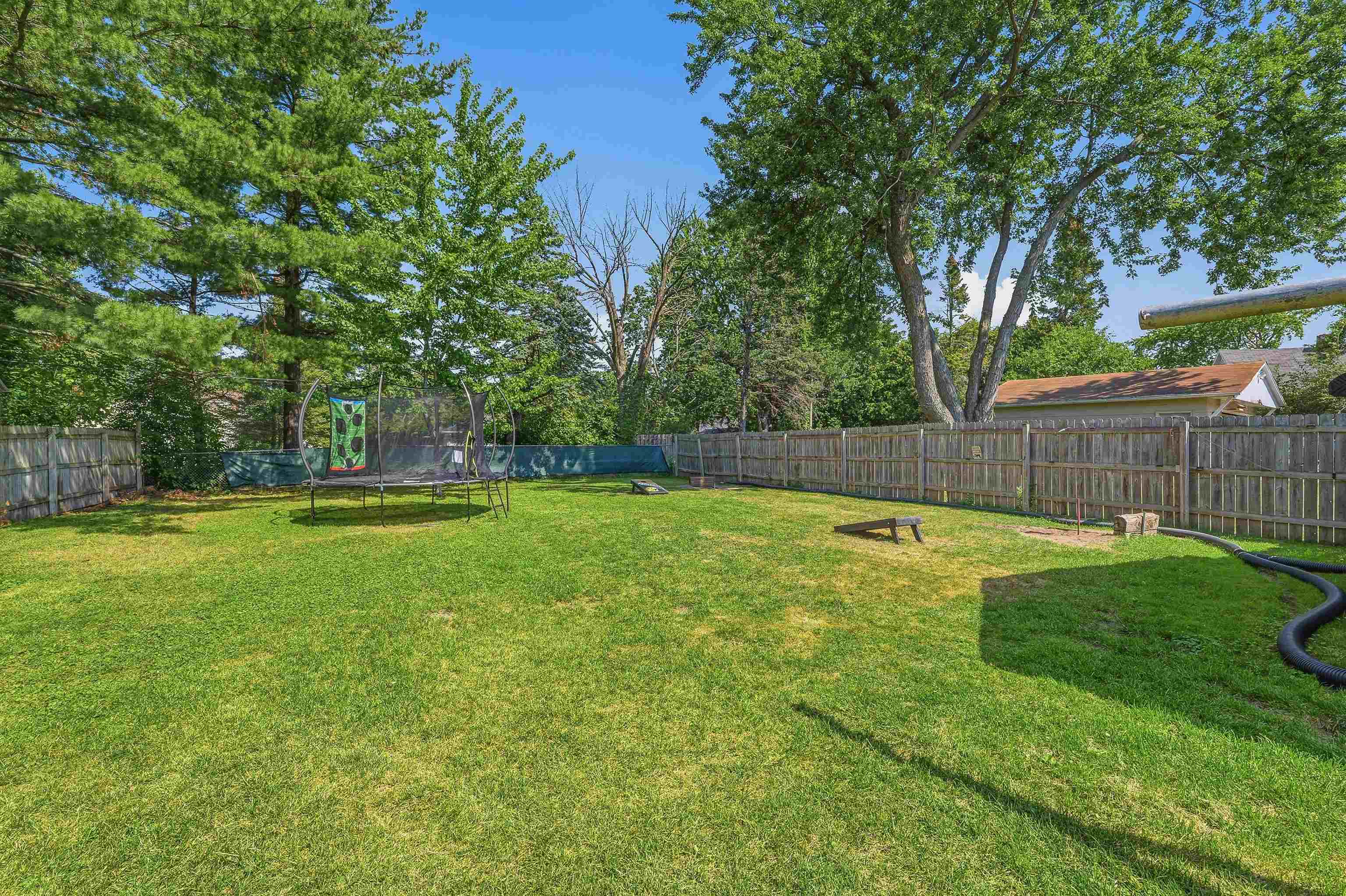 438 W Foster Street