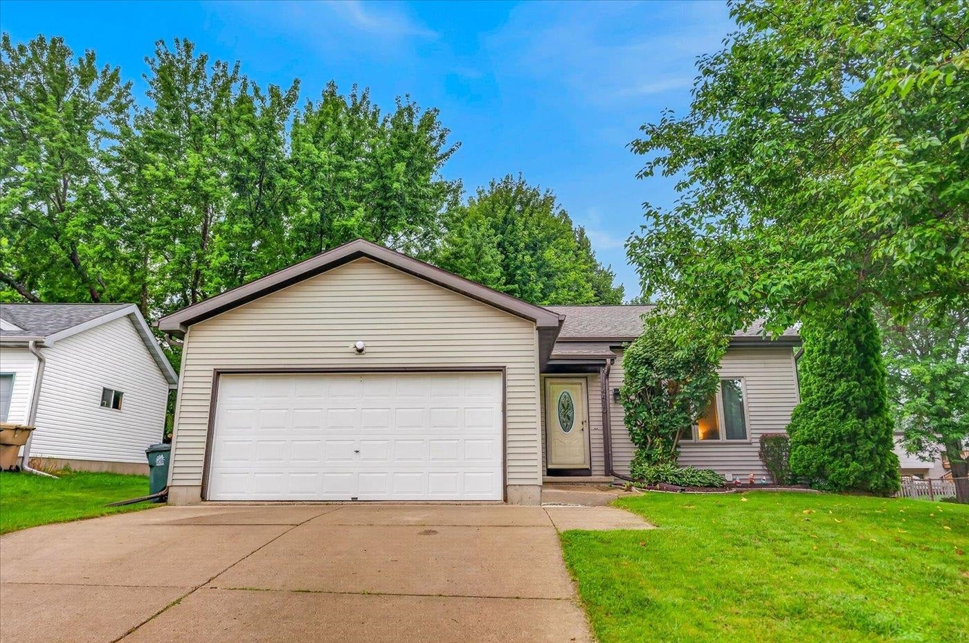 4410 Whitetail Lane