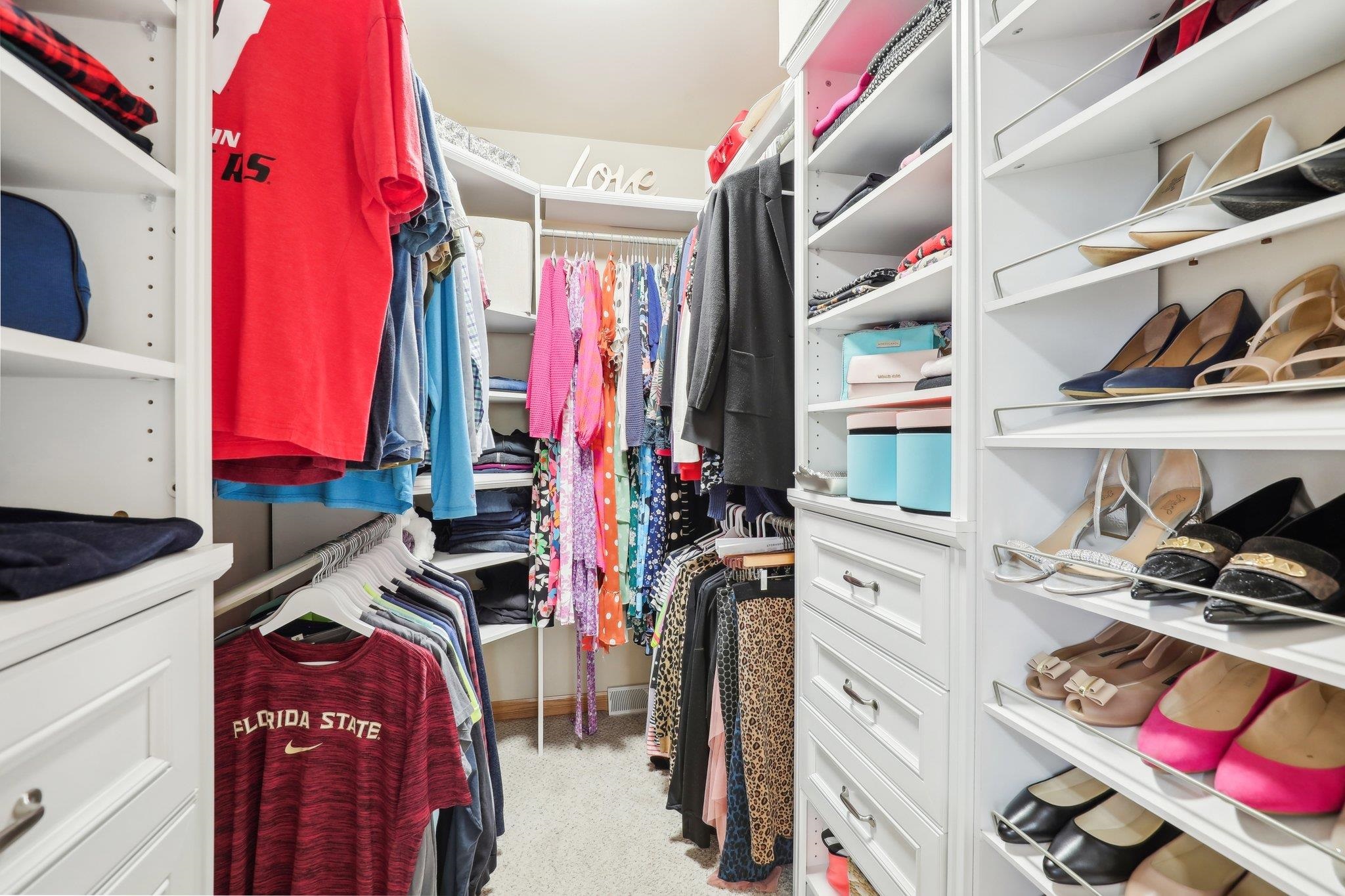 Wisconsin Dells, Wisconsin 53965, United States, 4 Bedrooms Bedrooms, ,3 BathroomsBathrooms,Residential,Active,91104