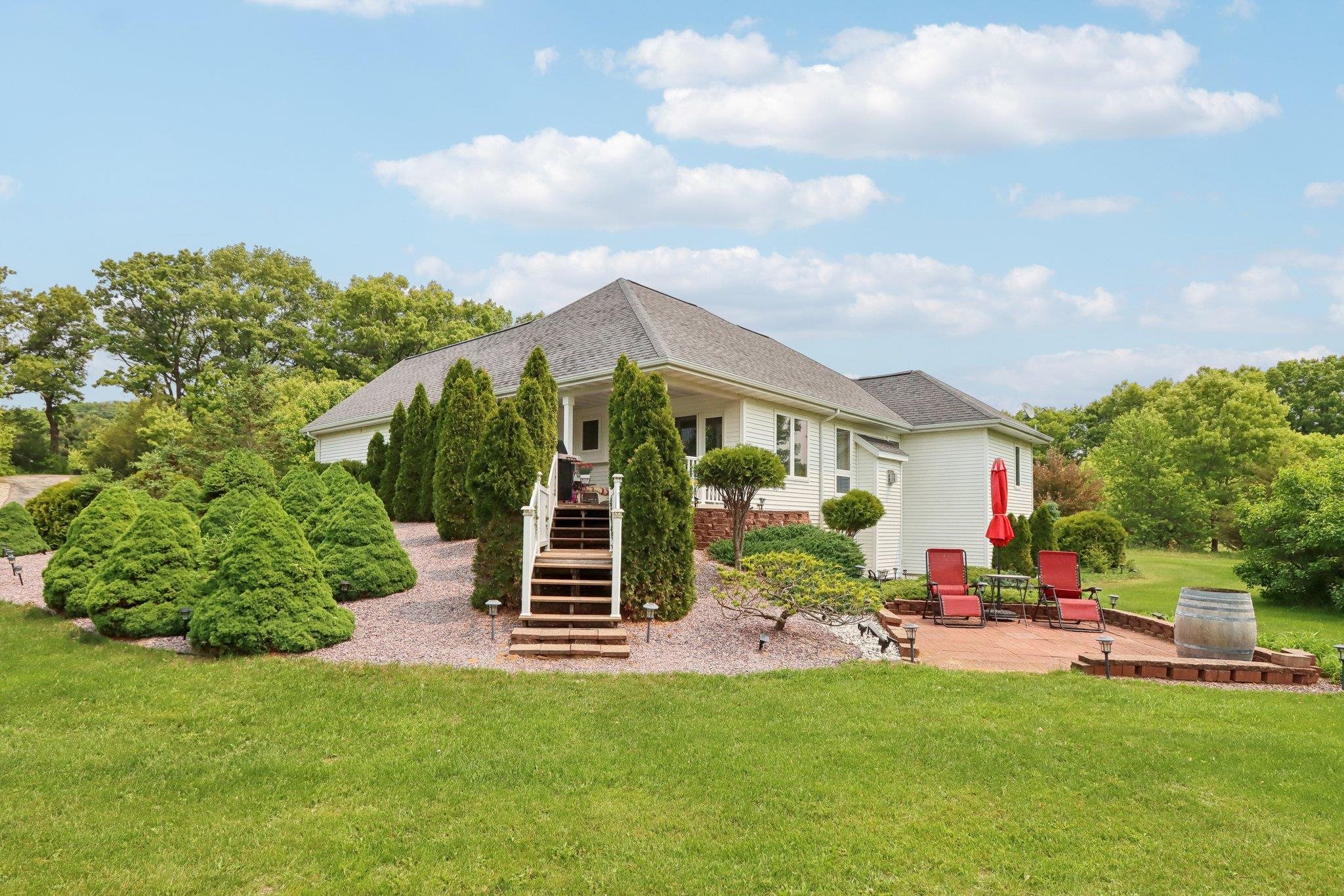 Wisconsin Dells, Wisconsin 53965, United States, 4 Bedrooms Bedrooms, ,3 BathroomsBathrooms,Residential,Active,91104