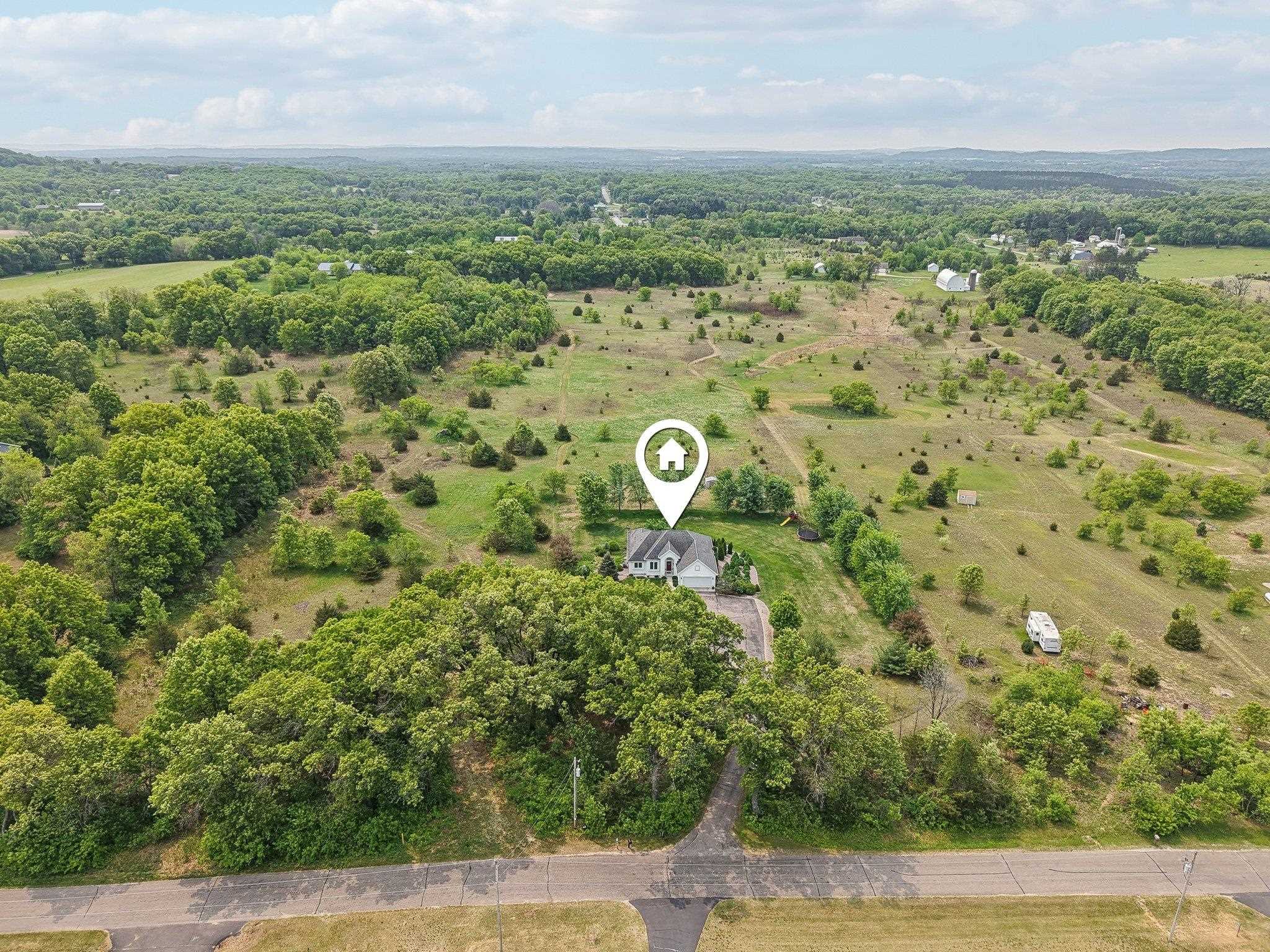 Wisconsin Dells, Wisconsin 53965, United States, 4 Bedrooms Bedrooms, ,3 BathroomsBathrooms,Residential,Active,91104