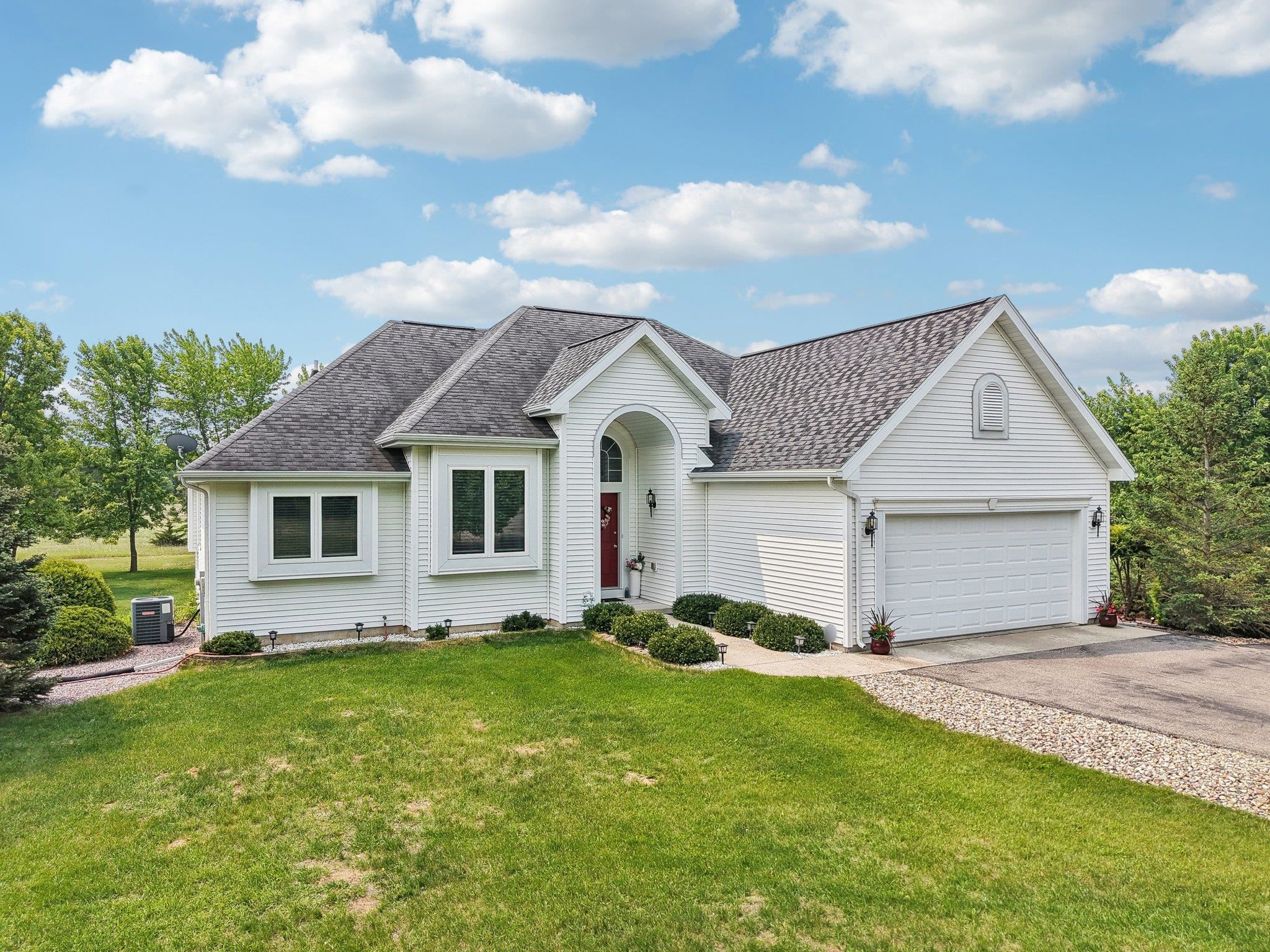 Wisconsin Dells, Wisconsin 53965, United States, 4 Bedrooms Bedrooms, ,3 BathroomsBathrooms,Residential,Active,91104