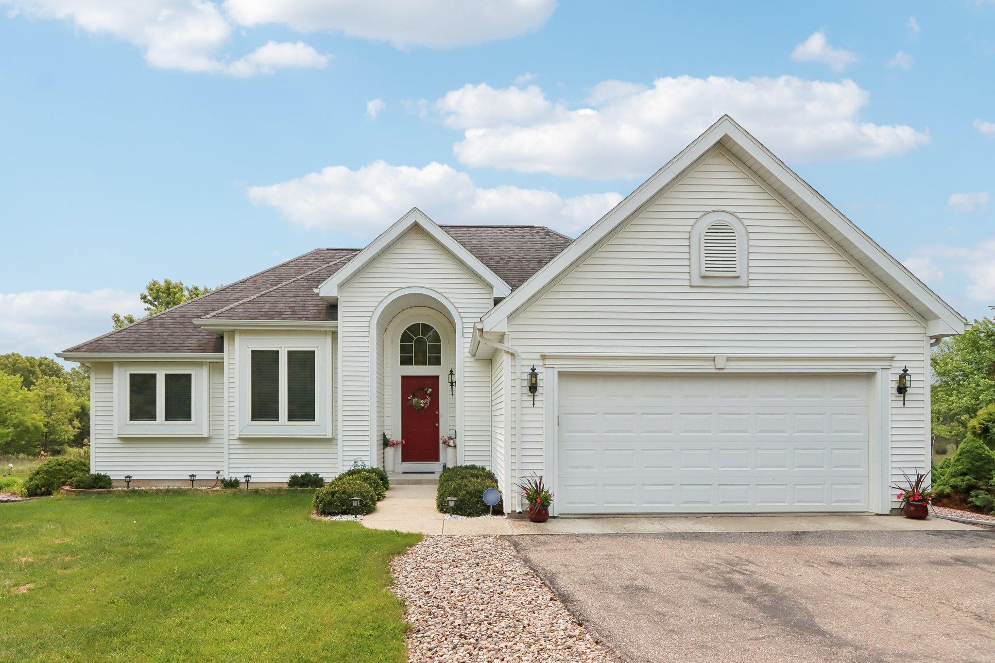 Wisconsin Dells, Wisconsin 53965, United States, 4 Bedrooms Bedrooms, ,3 BathroomsBathrooms,Residential,Active,91104