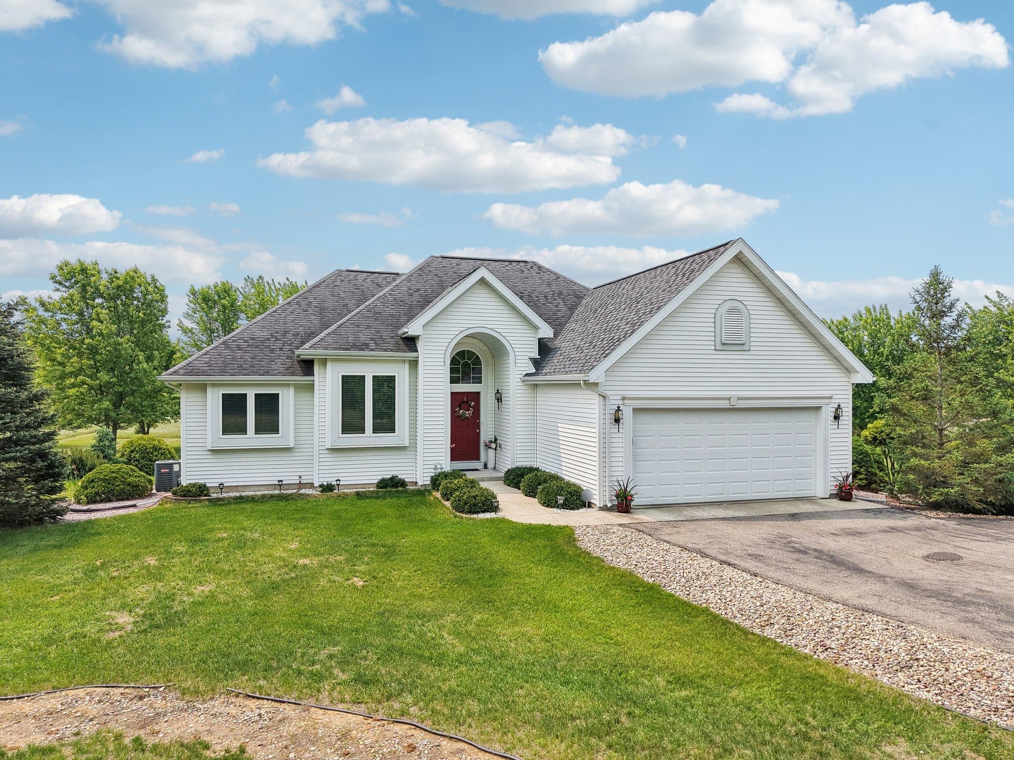 Wisconsin Dells, Wisconsin 53965, United States, 4 Bedrooms Bedrooms, ,3 BathroomsBathrooms,Residential,Active,91104