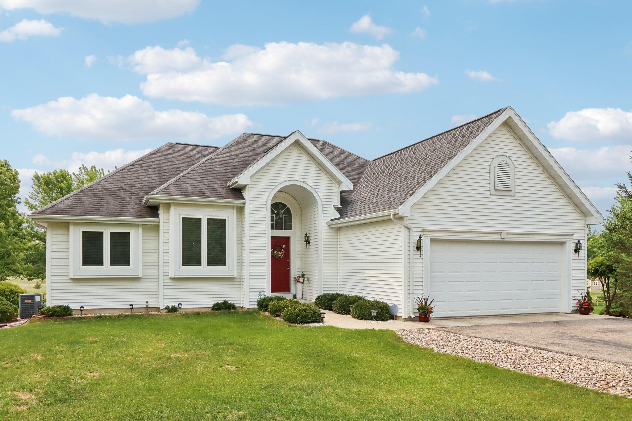 Wisconsin Dells, Wisconsin 53965, United States, 4 Bedrooms Bedrooms, ,3 BathroomsBathrooms,Residential,Active,91104