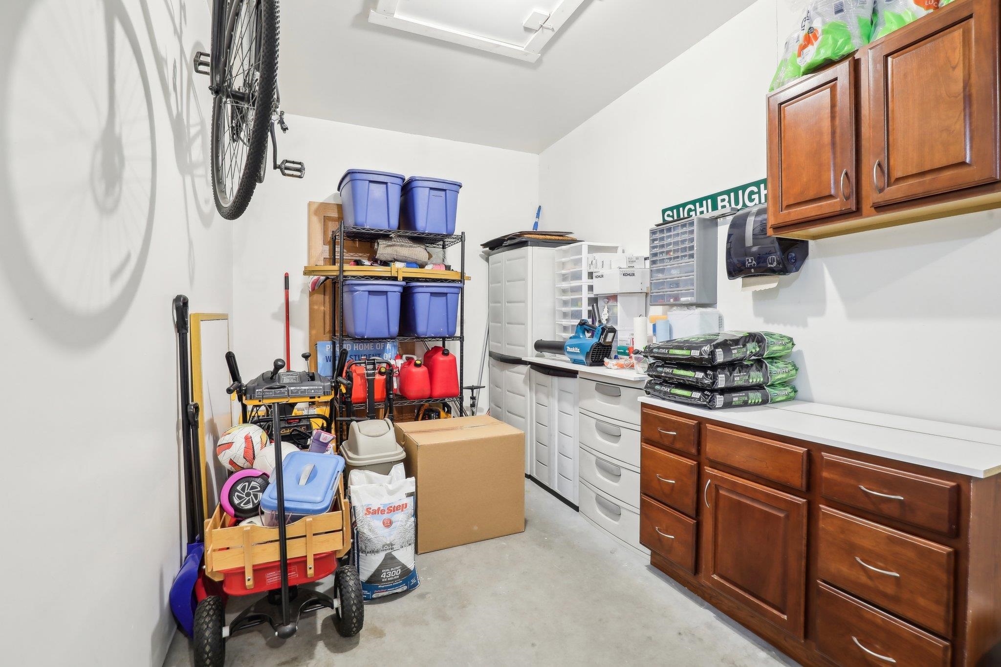 Wisconsin Dells, Wisconsin 53965, United States, 4 Bedrooms Bedrooms, ,3 BathroomsBathrooms,Residential,Active,91104