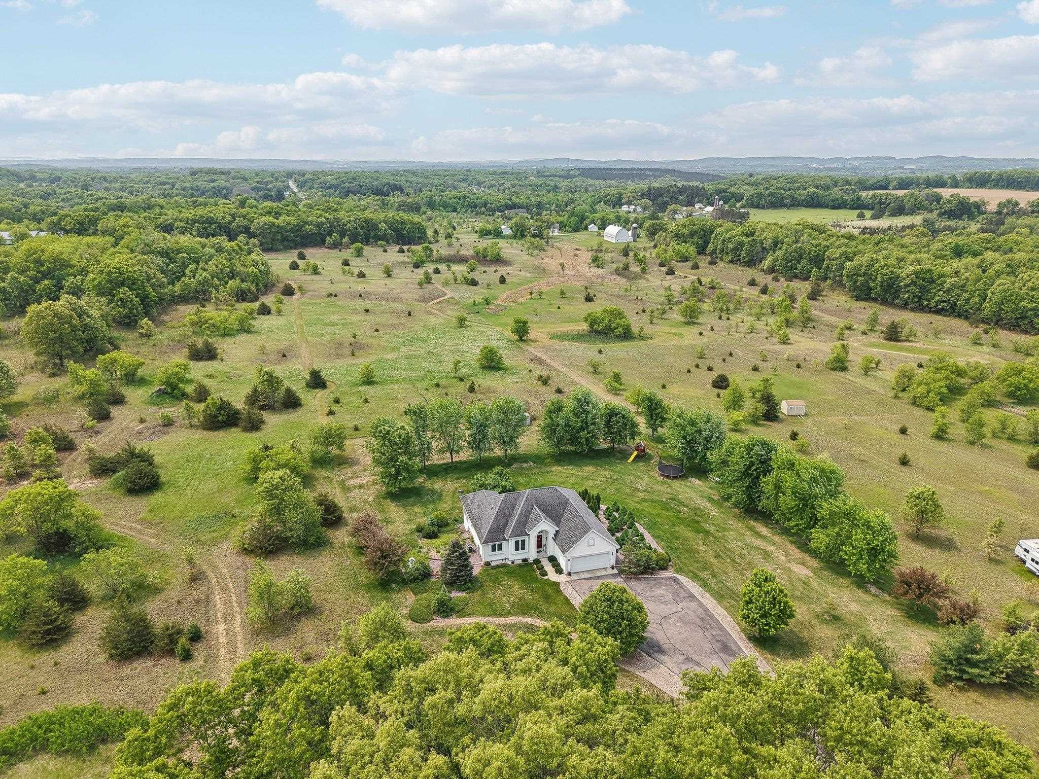 Wisconsin Dells, Wisconsin 53965, United States, 4 Bedrooms Bedrooms, ,3 BathroomsBathrooms,Residential,Active,91104