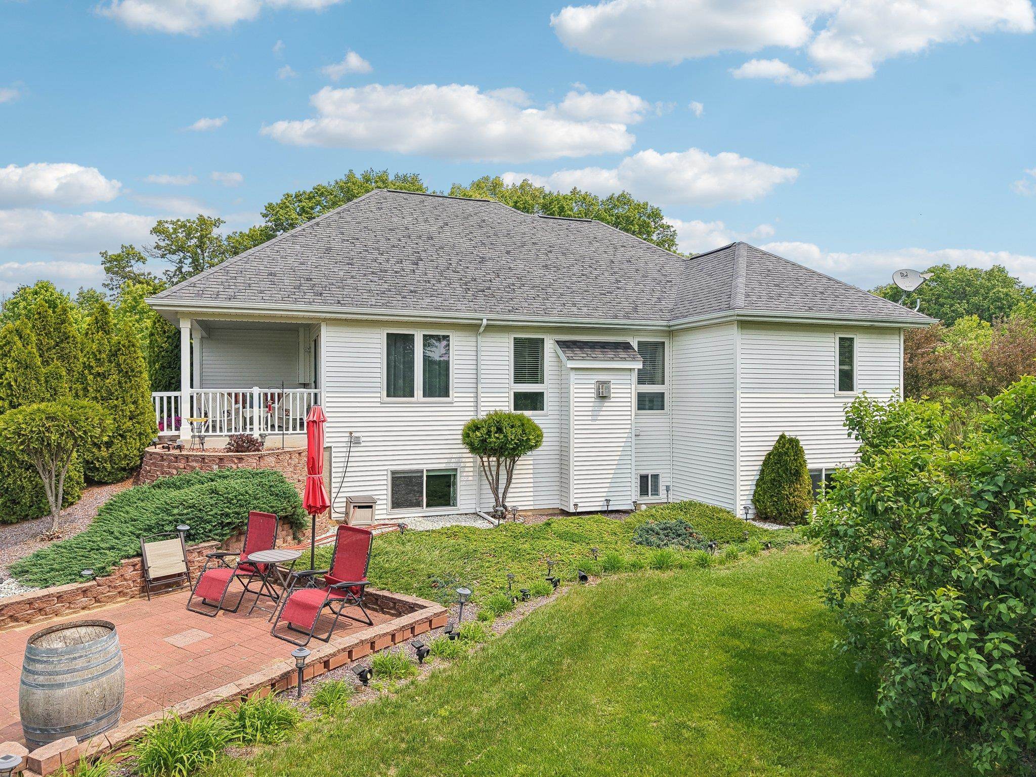 Wisconsin Dells, Wisconsin 53965, United States, 4 Bedrooms Bedrooms, ,3 BathroomsBathrooms,Residential,Active,91104