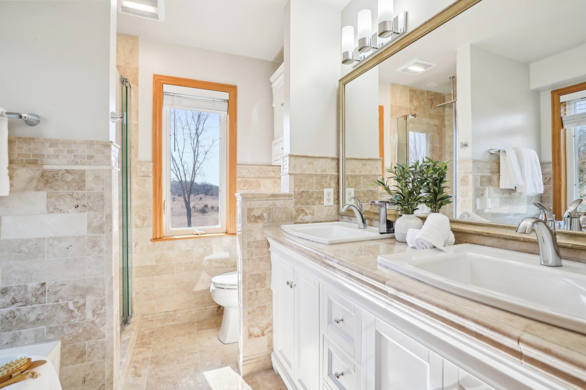 Wisconsin Dells, Wisconsin 53965, United States, 4 Bedrooms Bedrooms, ,3 BathroomsBathrooms,Residential,Active,91104