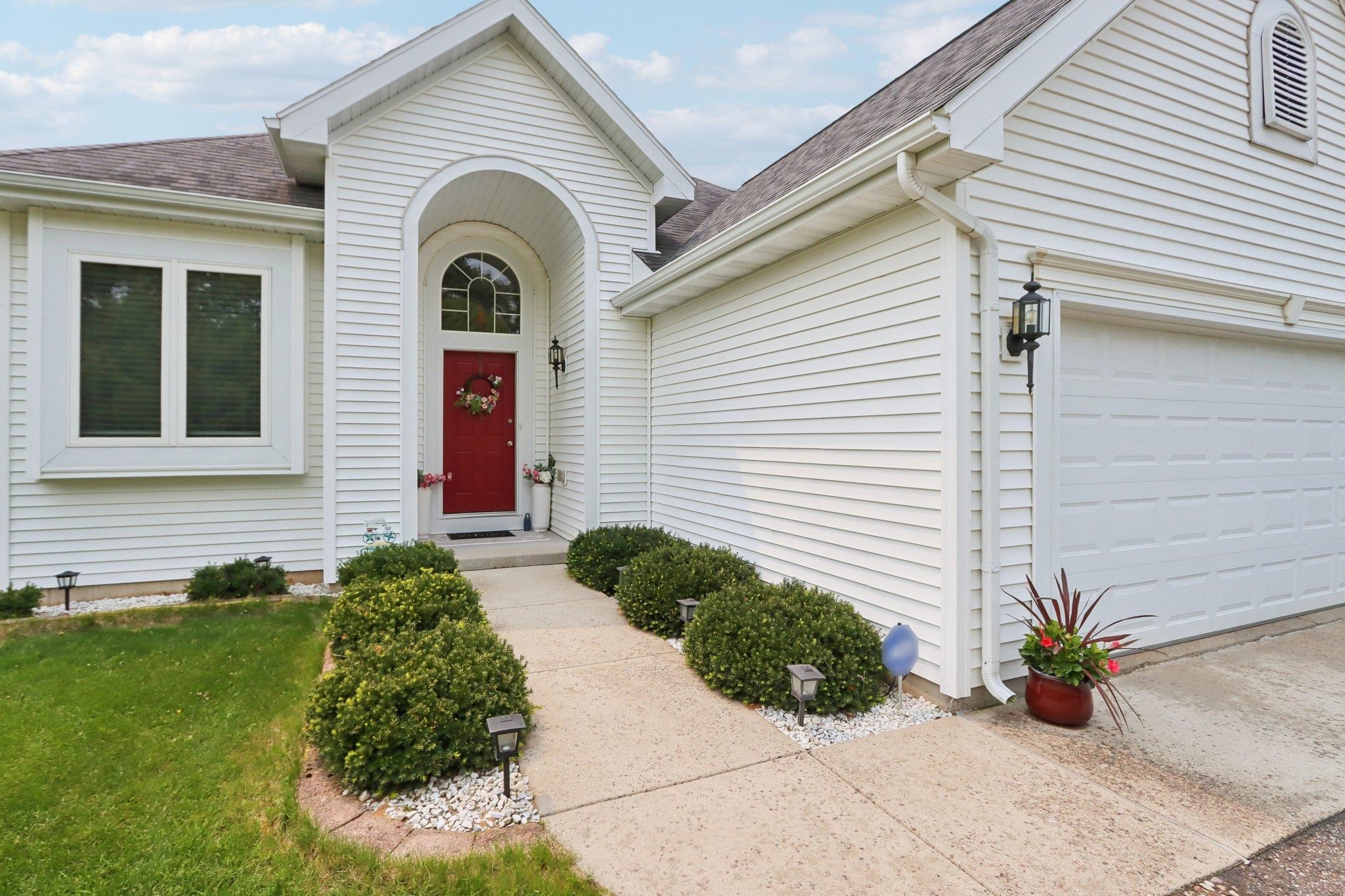 Wisconsin Dells, Wisconsin 53965, United States, 4 Bedrooms Bedrooms, ,3 BathroomsBathrooms,Residential,Active,91104