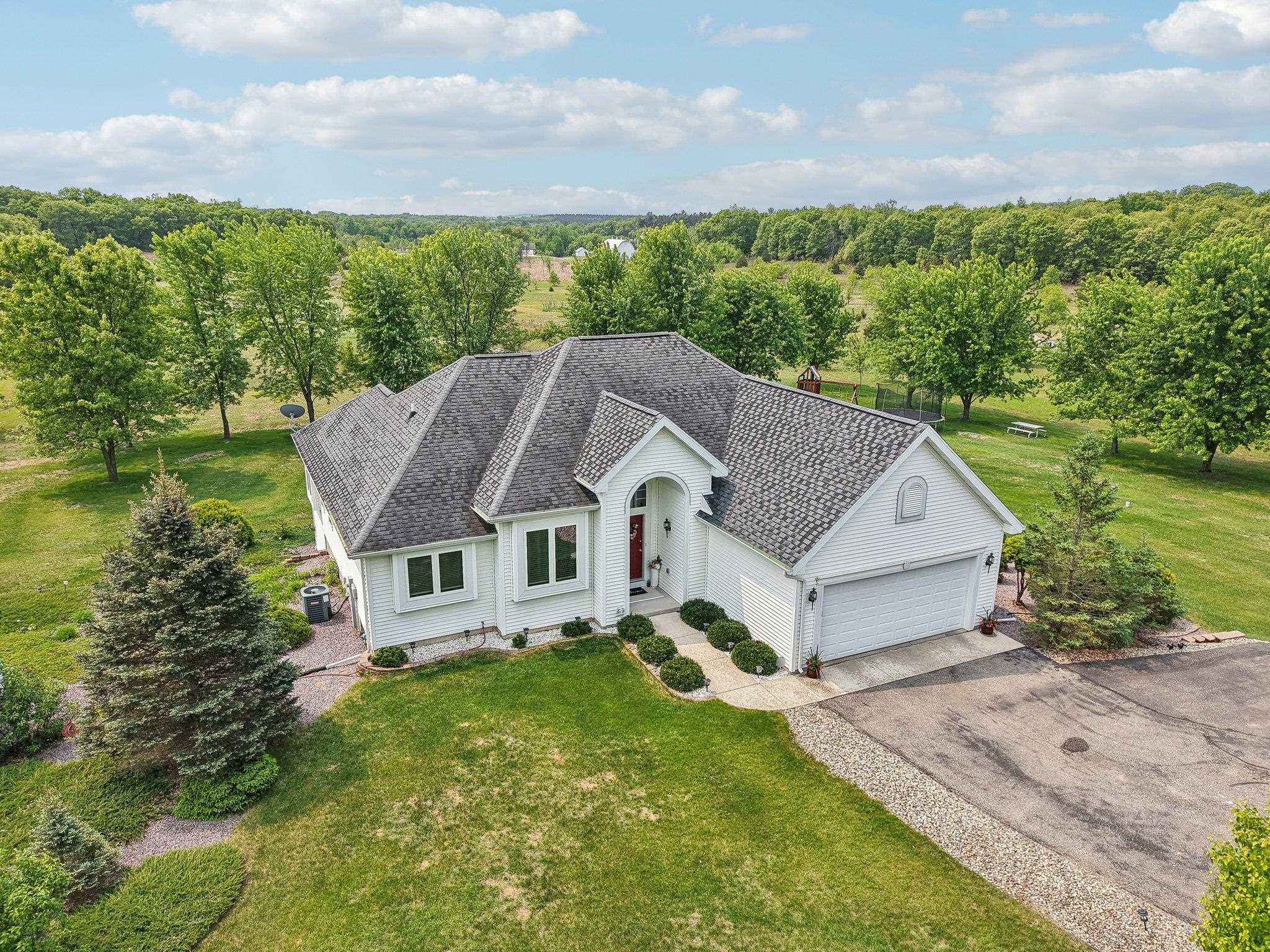 Wisconsin Dells, Wisconsin 53965, United States, 4 Bedrooms Bedrooms, ,3 BathroomsBathrooms,Residential,Active,91104