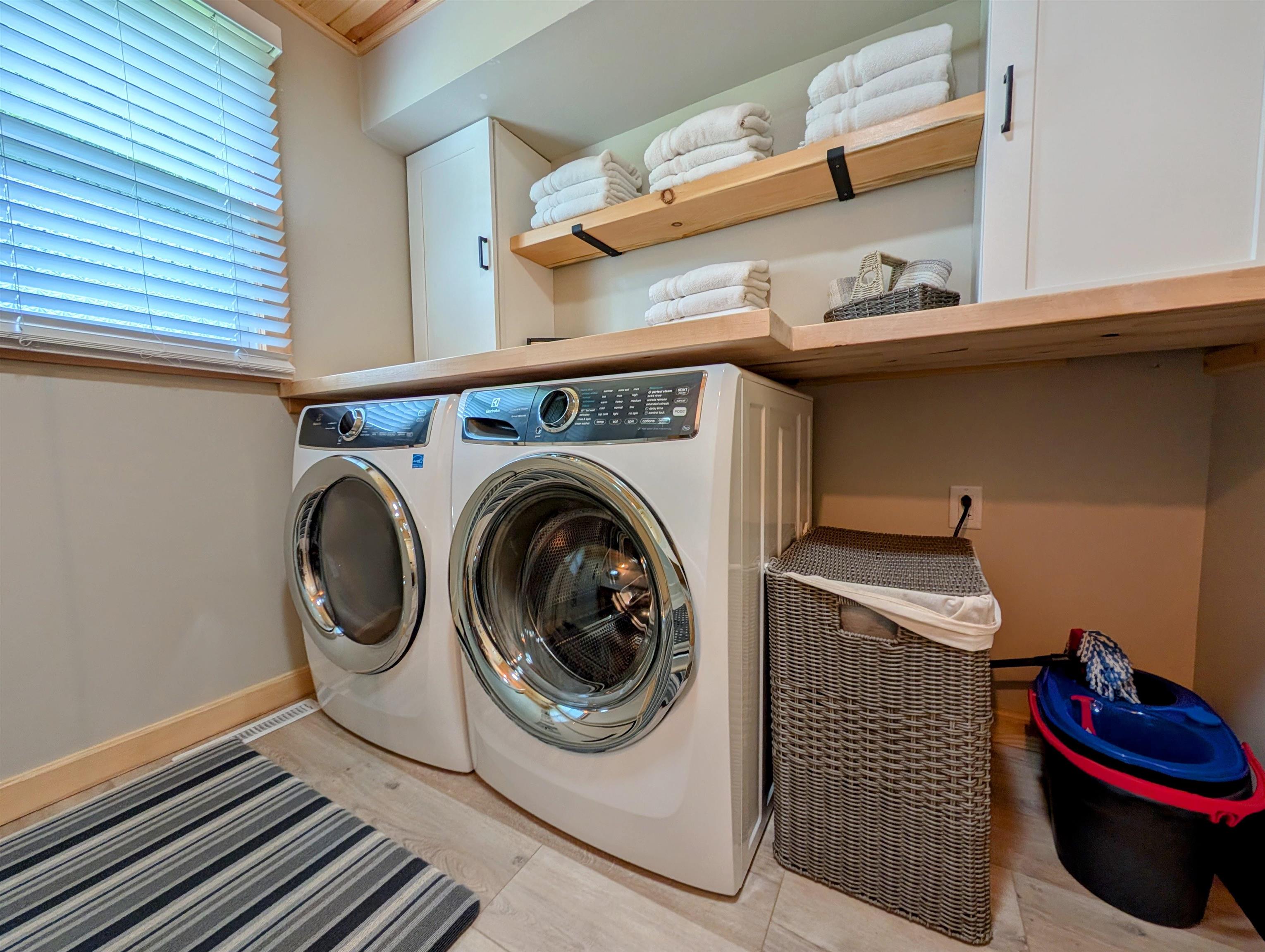 Montello, Wisconsin 53949, United States, 4 Bedrooms Bedrooms, ,2 BathroomsBathrooms,Residential,Active,164575