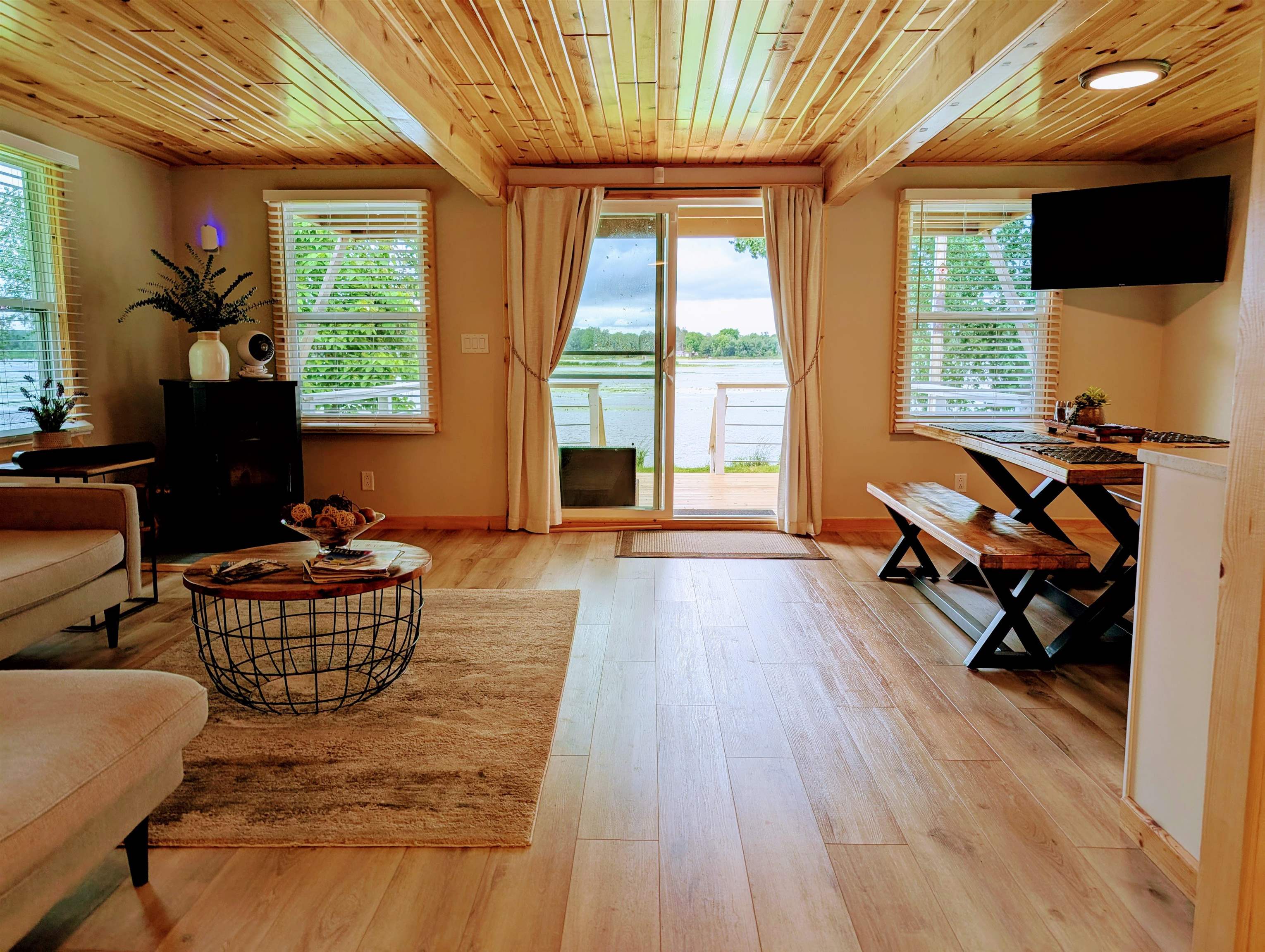 Montello, Wisconsin 53949, United States, 4 Bedrooms Bedrooms, ,2 BathroomsBathrooms,Residential,Active,164575