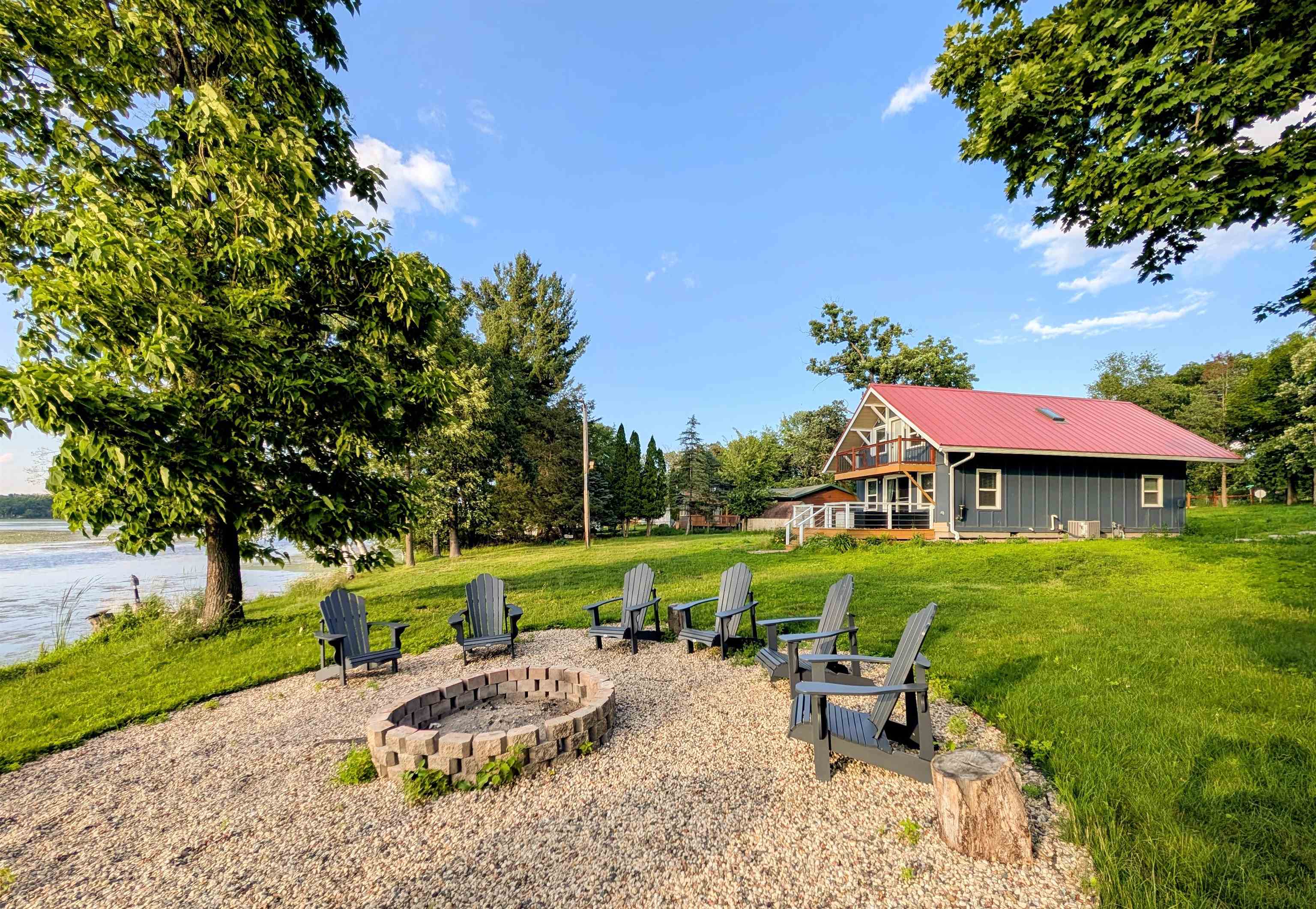 Montello, Wisconsin 53949, United States, 4 Bedrooms Bedrooms, ,2 BathroomsBathrooms,Residential,Active,164575