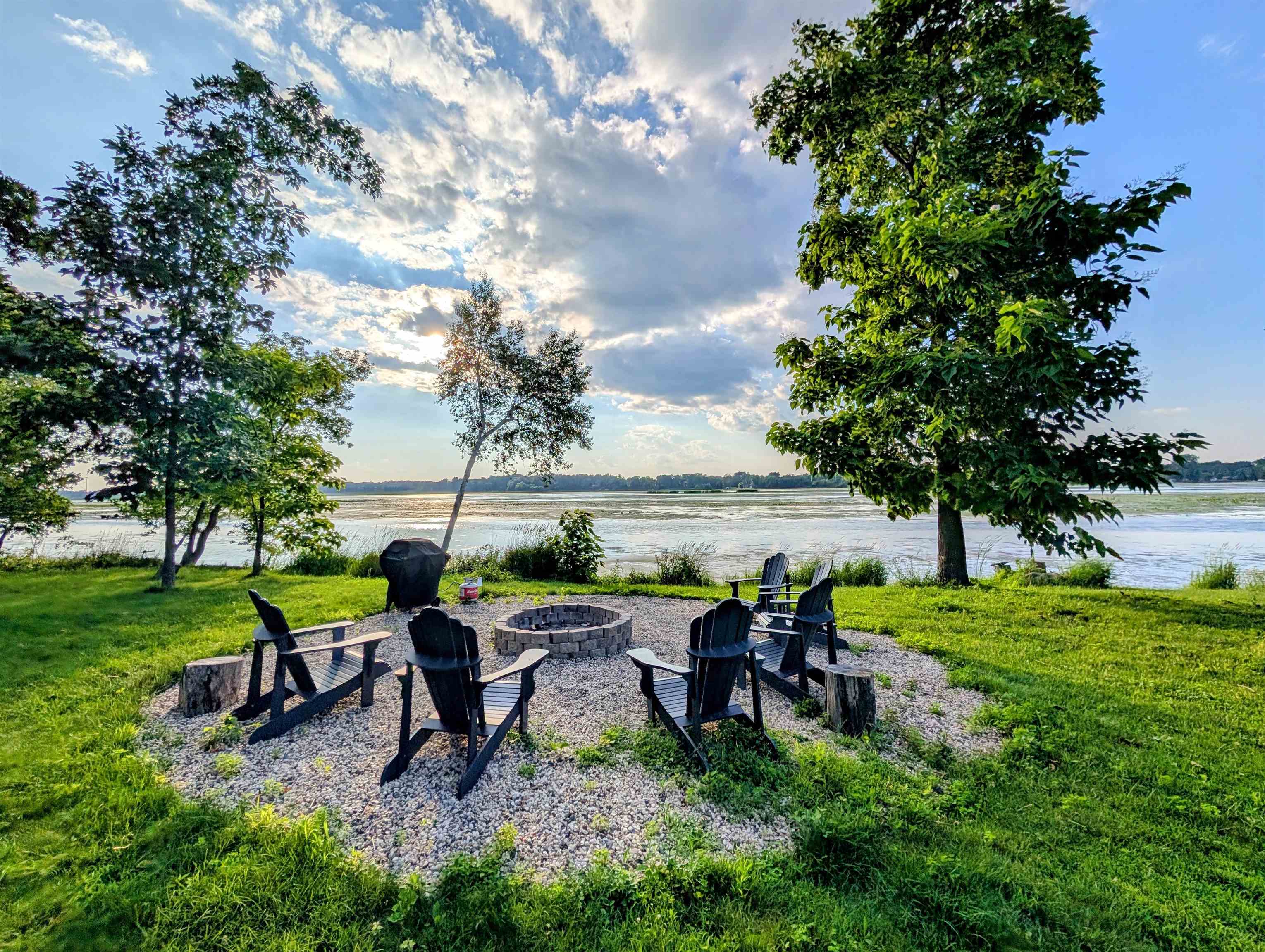 Montello, Wisconsin 53949, United States, 4 Bedrooms Bedrooms, ,2 BathroomsBathrooms,Residential,Active,164575