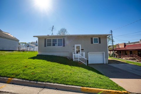 Photo of 210 S Union Street, Dodgeville, WI 53533 (MLS # 2021033)