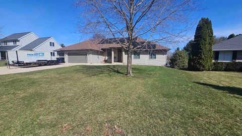 Photo of 720 Waveland Road, Janesville, WI 53548 (MLS # 2018767)
