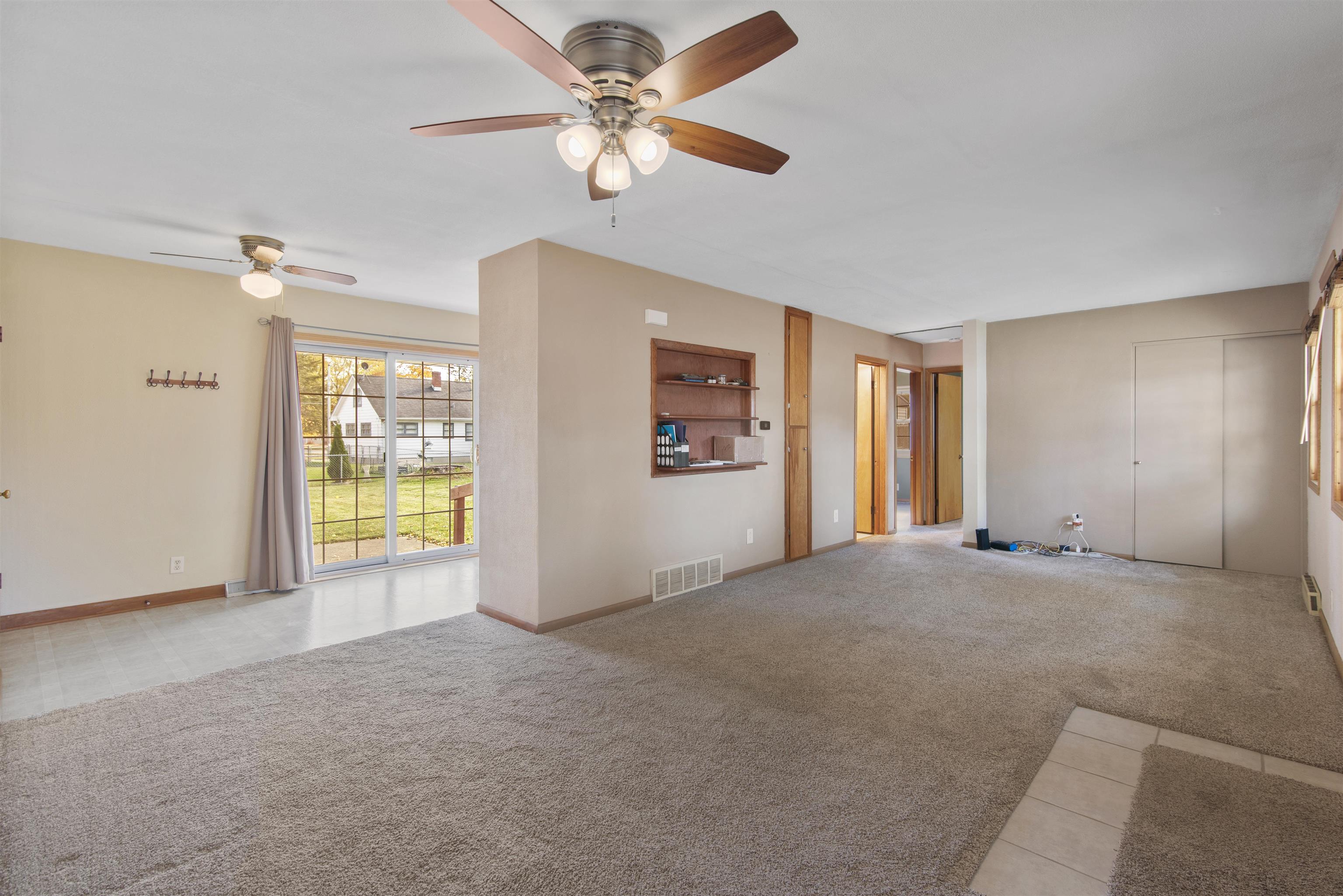 Janesville, Wisconsin 53548, United States, 2 Bedrooms Bedrooms, ,1 BathroomBathrooms,Residential,Active,239941