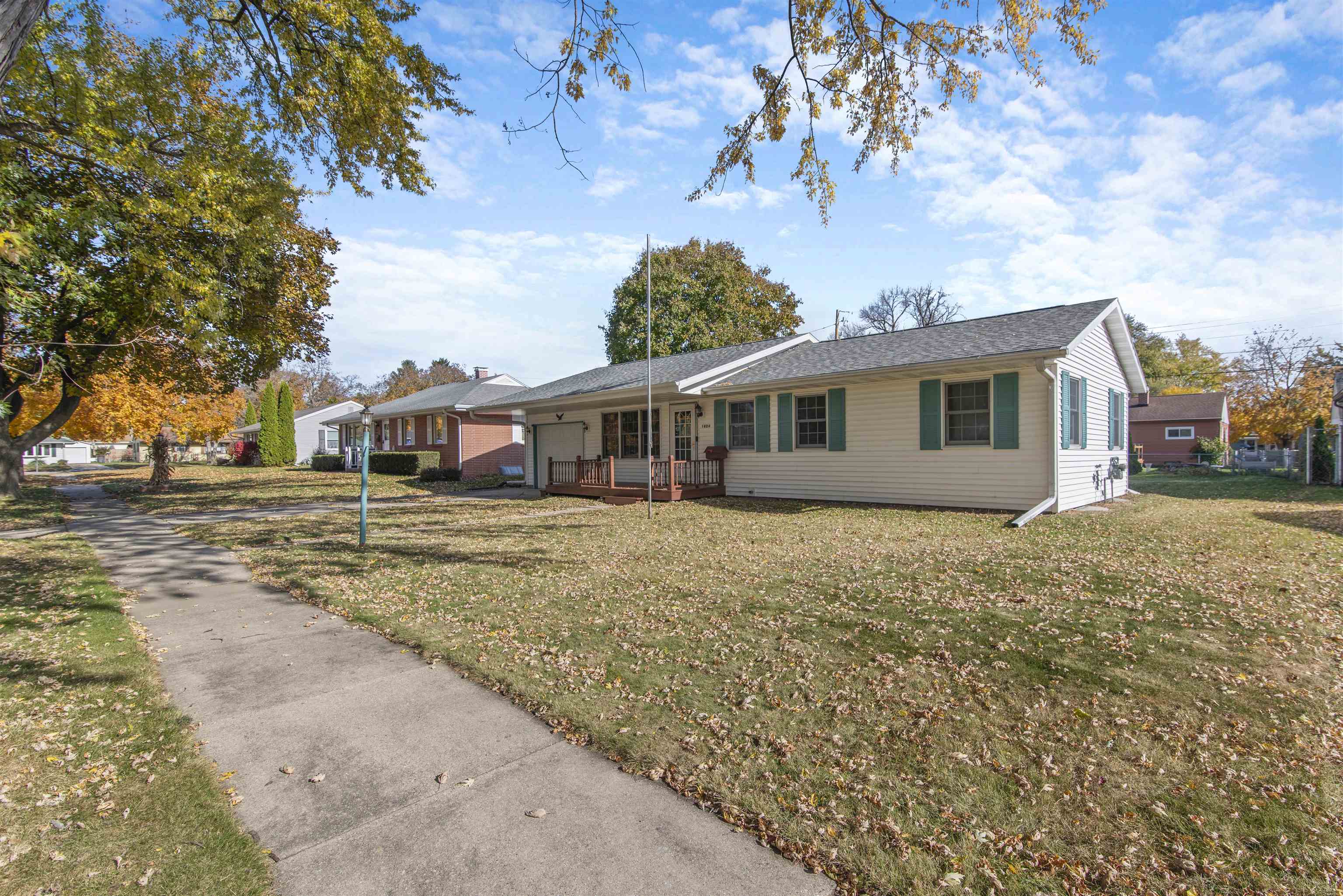 Janesville, Wisconsin 53548, United States, 2 Bedrooms Bedrooms, ,1 BathroomBathrooms,Residential,Active,239941