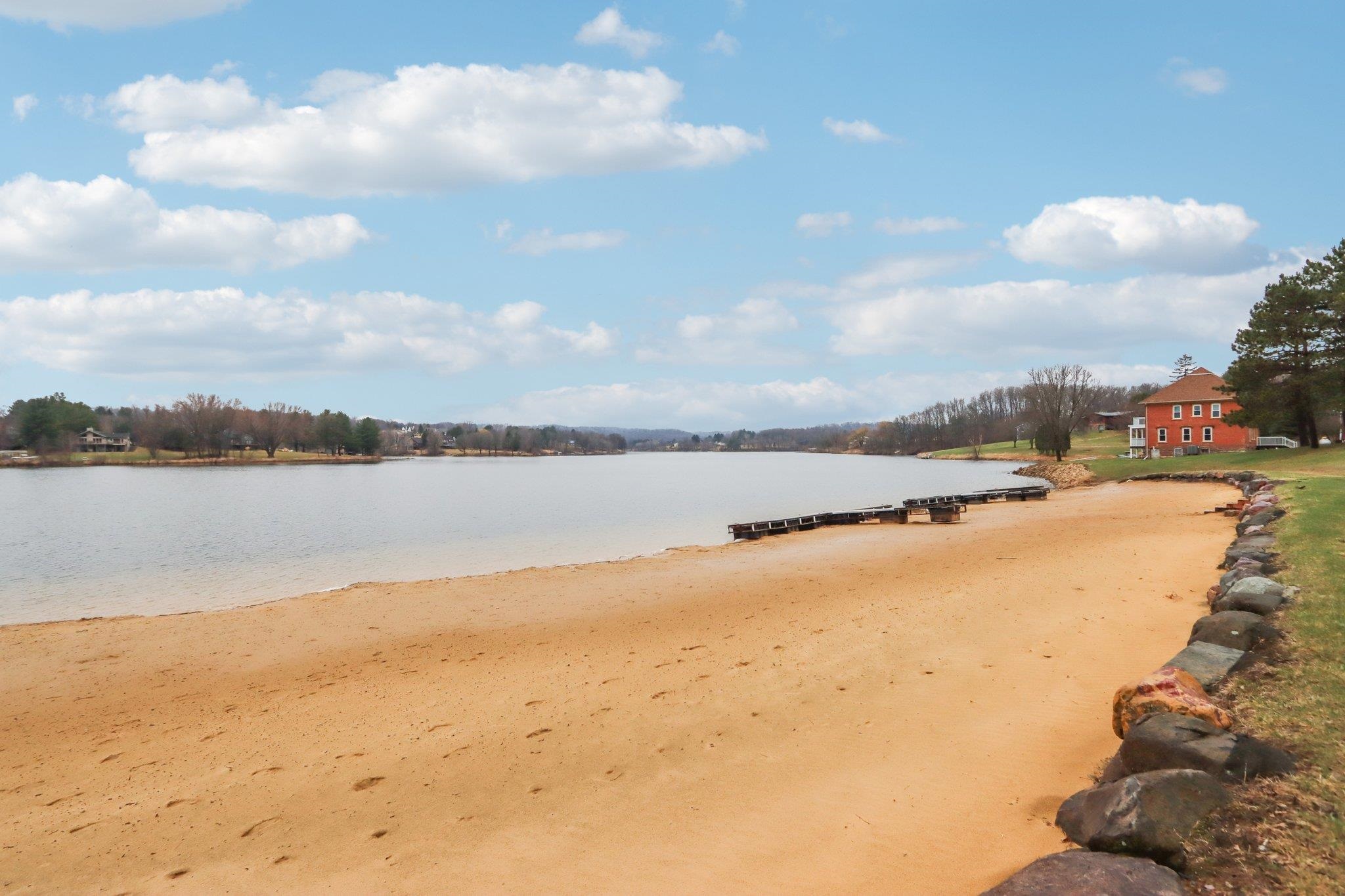 La Valle, Wisconsin 53941, United States, 3 Bedrooms Bedrooms, ,3 BathroomsBathrooms,Residential,Active,213849