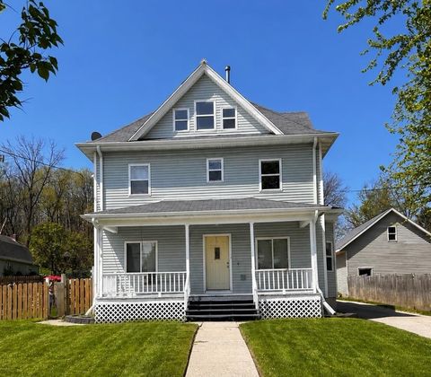 Photo of 321 S Main Street, Cottage Grove, WI 53527 (MLS # 2022338)