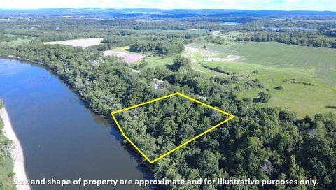 Photo of L16-L18 HILLSIDE Drive, Wisconsin Dells, WI 53965 (MLS # 2032983)