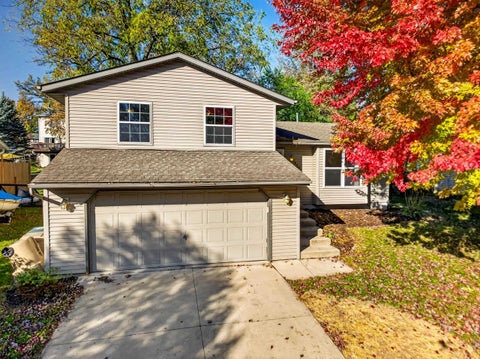 Photo of 2820 Warner Lane, Madison, WI 53713 (MLS # 2035641)