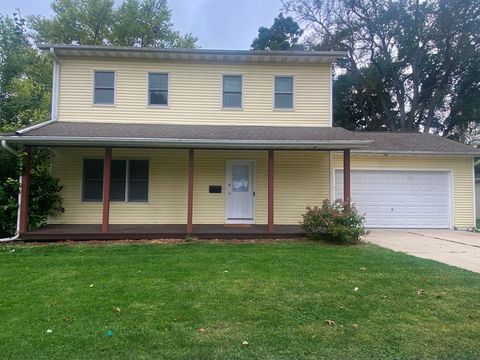 Photo of 350 S Cottage Street, Whitewater, WI 53190 (MLS # 2010253)