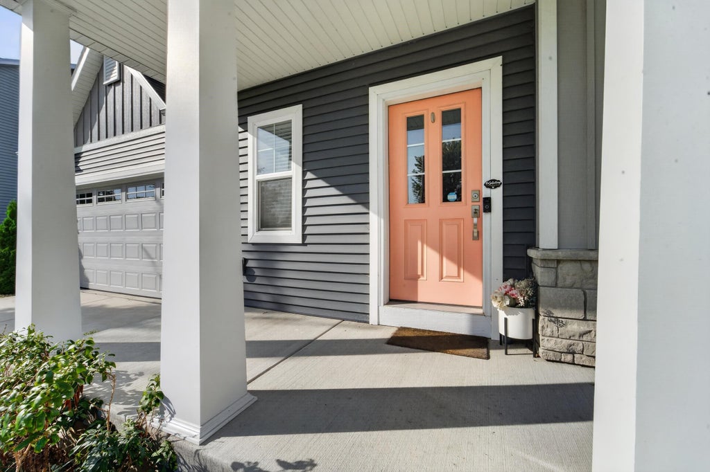 3939589633 Real Estate Search