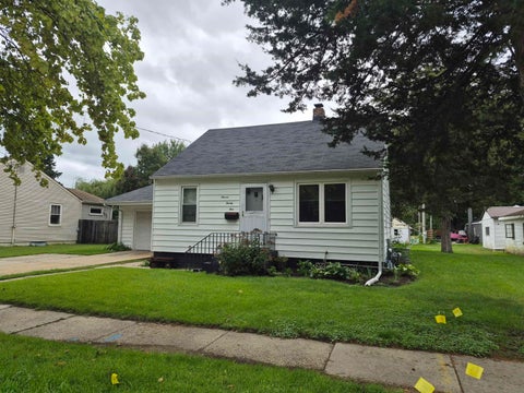 Photo of 1121 Putnam Avenue, Janesville, WI 53546 (MLS # 2033125)