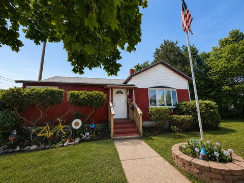 Photo of 421 W Bridge Street, New Lisbon, WI 53950 (MLS # 2024865)