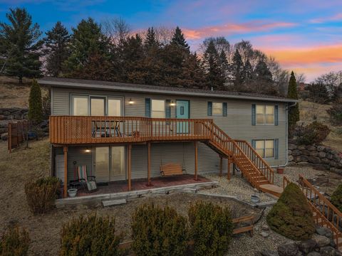 Photo of N2759 Cross Street, Lodi, WI 53555 (MLS # 2019117)