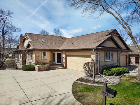 Photo of 3026 Woods Edge Way, Fitchburg, WI 53711 (MLS # 2020819)