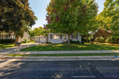 Photo of 1033 Lothe Street, Sun Prairie, WI 53590 (MLS # 2010367)