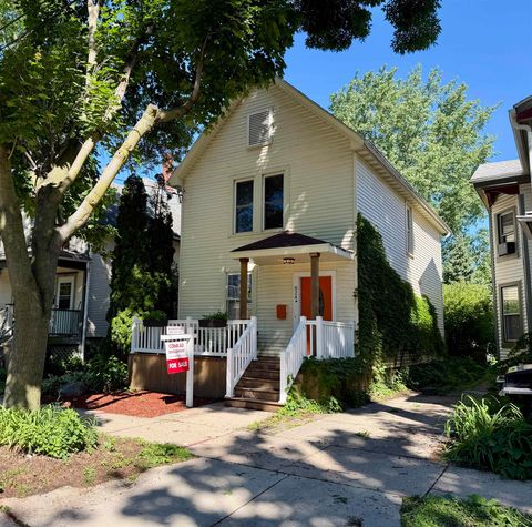 Photo of 824 E Dayton Street, Madison, WI 53703 (MLS # 2025771)
