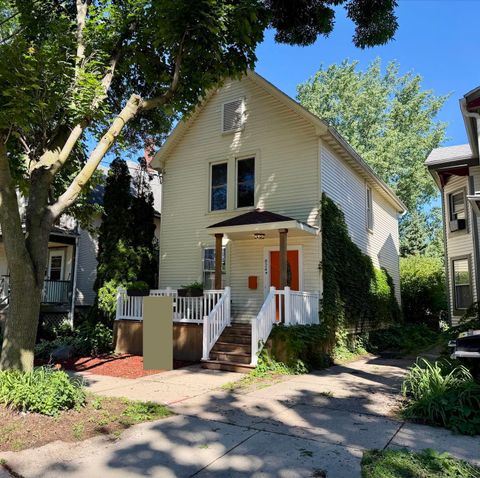 Photo of 824 E Dayton Street, Madison, WI 53703 (MLS # 2025771)