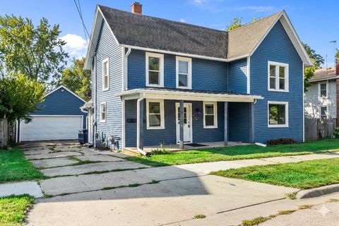 Photo of 809 Rockport Road, Janesville, WI 53545 (MLS # 2009596)